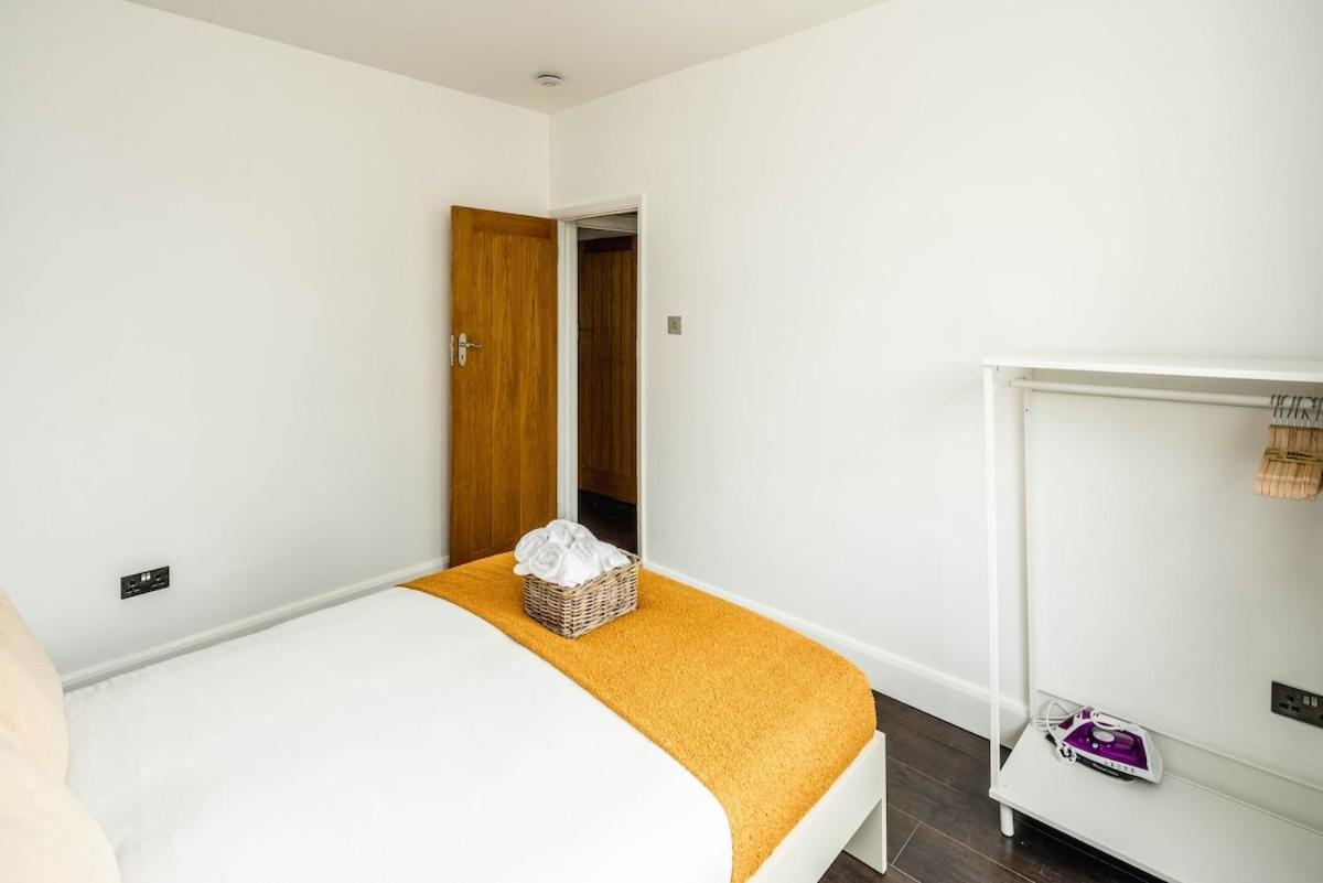 Apartment Lovely 3 Bed House In
